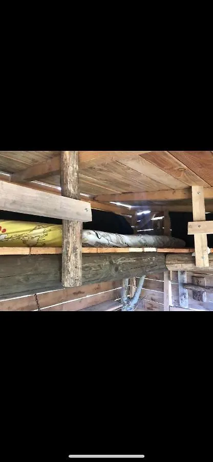 Cabane Dans Les Arbres 7Metres De Hauteur Tanavelle